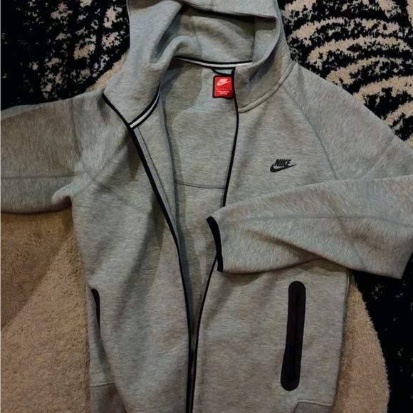 Nike Heather Gray Hoodie - Picture 1 of 3